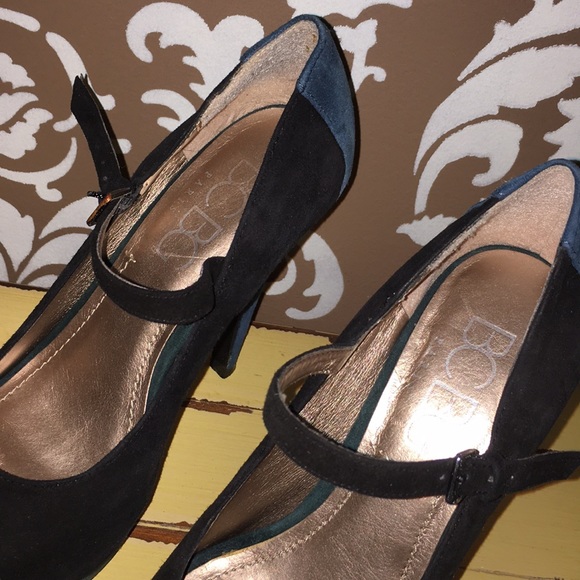 BCBG two tone suede platform heels - Picture 6 of 8